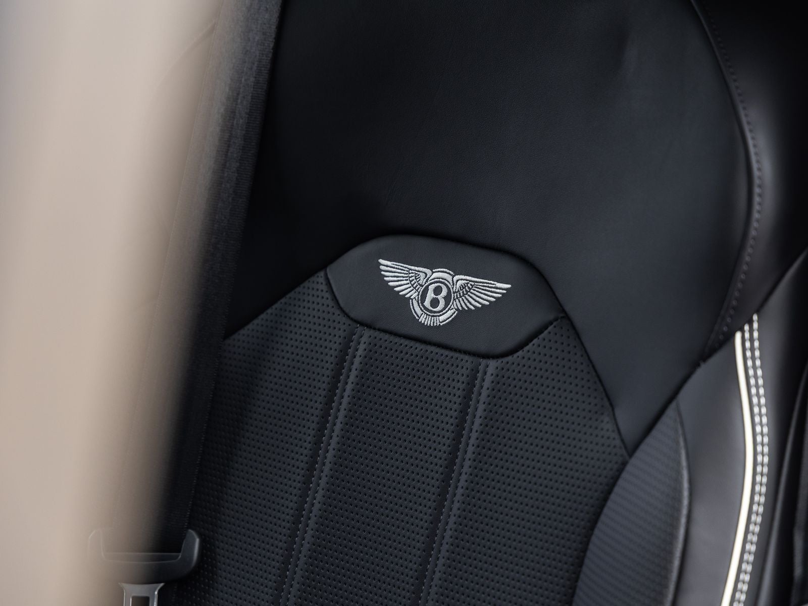 2023 Bentley Bentayga Base