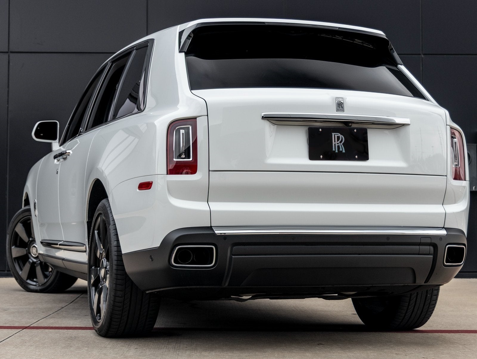 2022 Rolls-Royce Cullinan Base