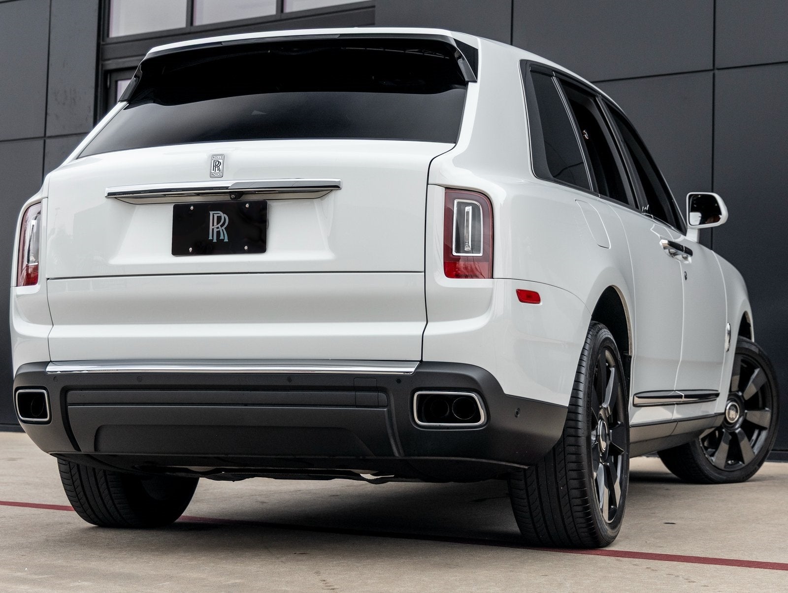 2022 Rolls-Royce Cullinan Base