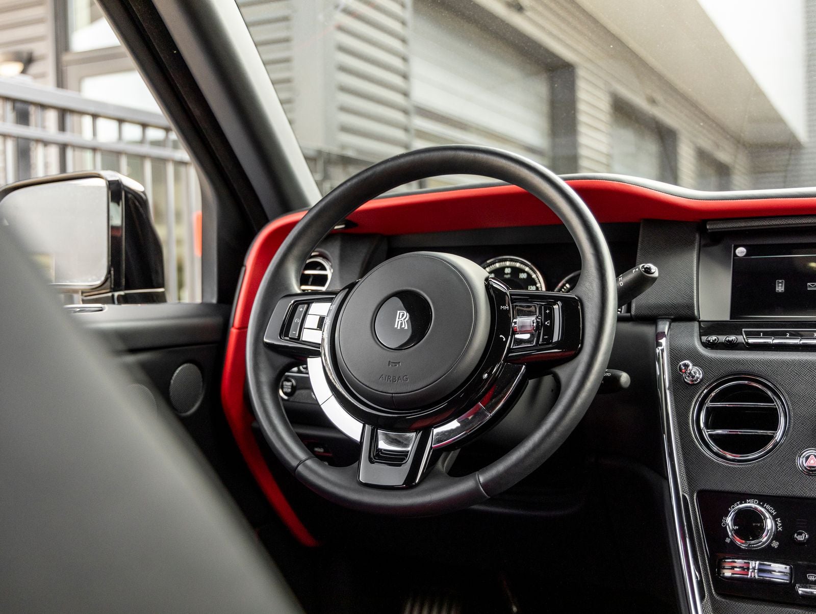 2023 Rolls-Royce Cullinan Base