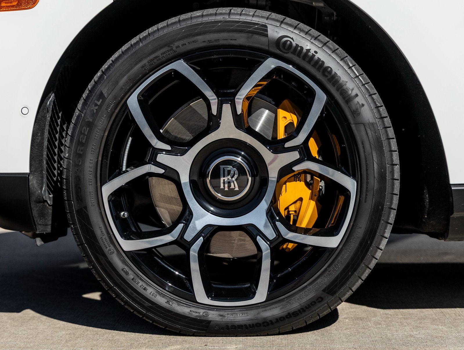 2024 Rolls-Royce Black Badge Cullinan Black Badge