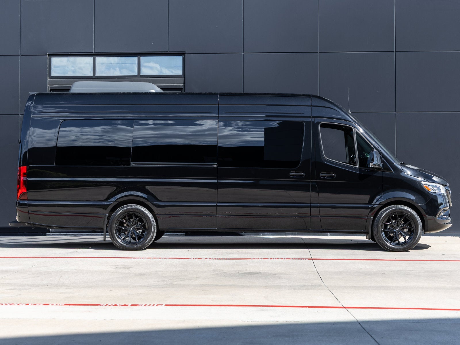2025 Mercedes-Benz Sprinter 2500 Cargo 170 WB