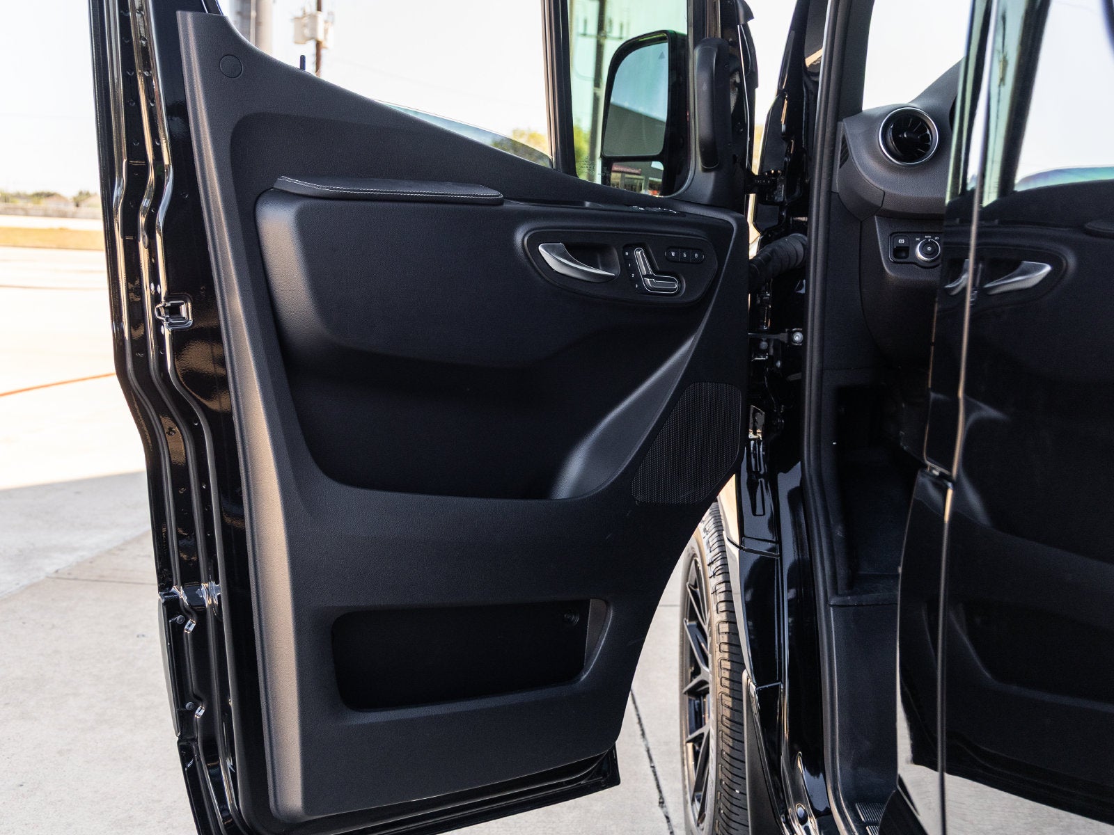 2025 Mercedes-Benz Sprinter 2500 Cargo 170 WB