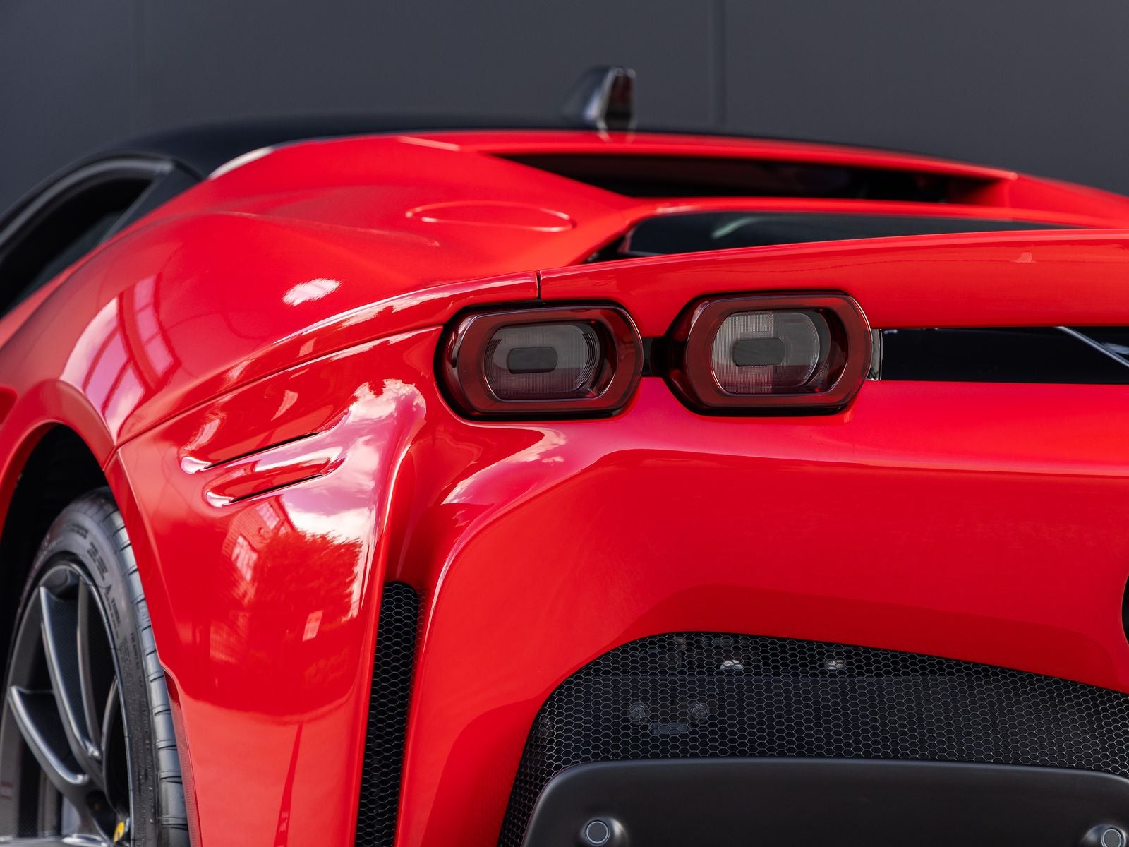 2022 Ferrari SF90 Stradale Base