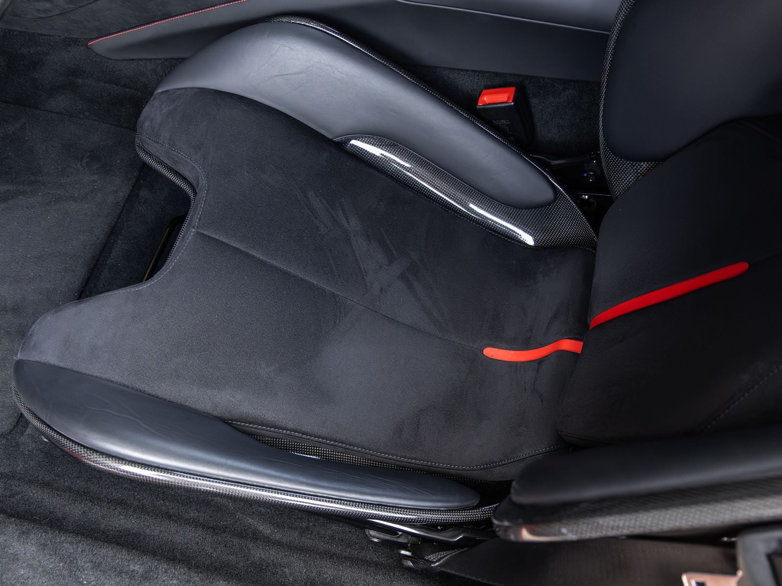 2021 Ferrari SF90 Stradale Base