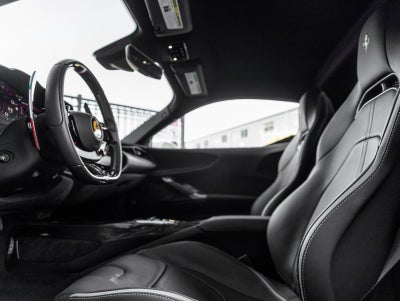 2023 Ferrari SF90 Stradale Base