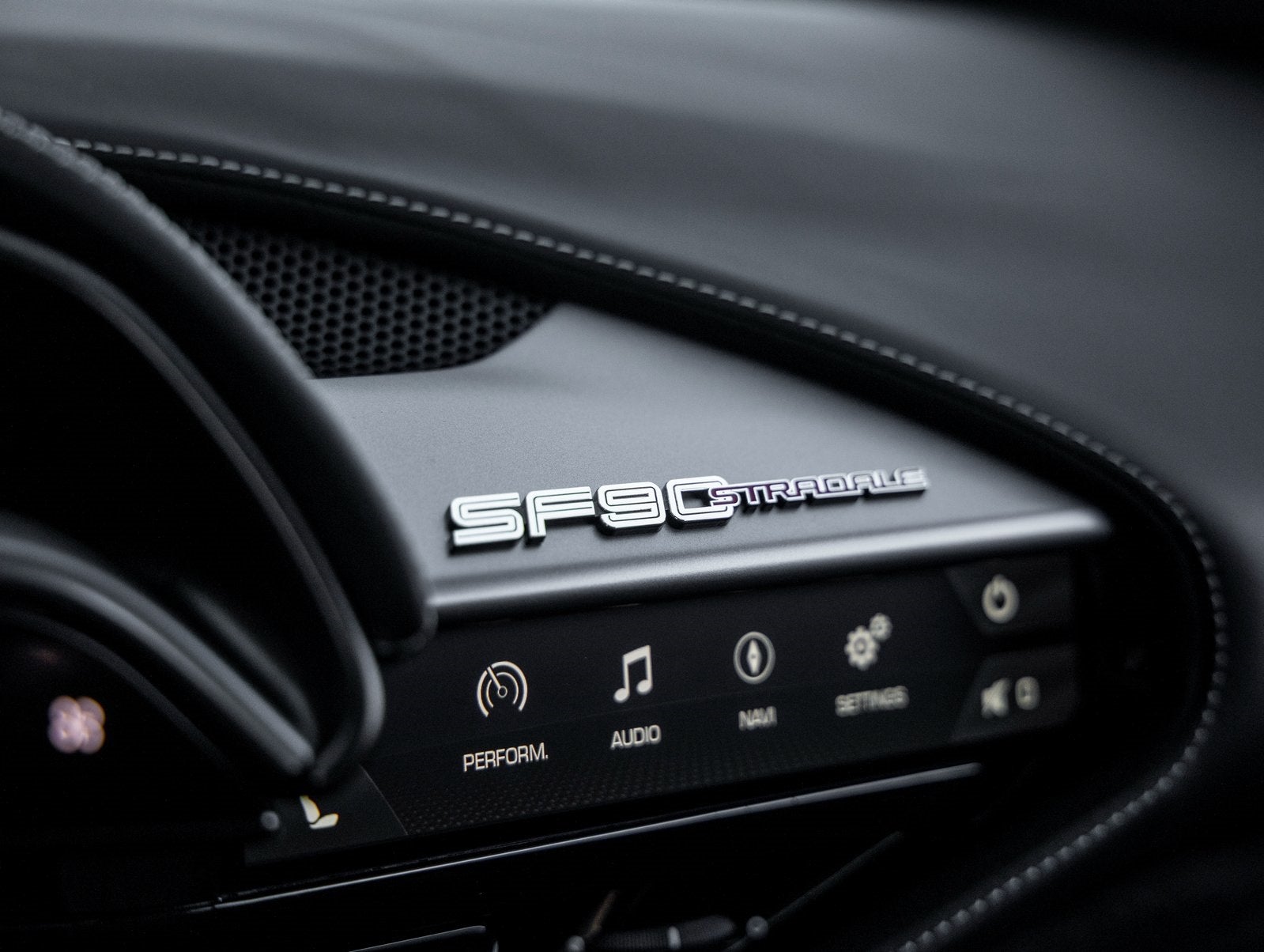 2023 Ferrari SF90 Stradale Base