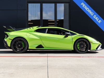 2023 Lamborghini Huracan STO Base