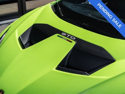 2023 Lamborghini Huracan STO Base