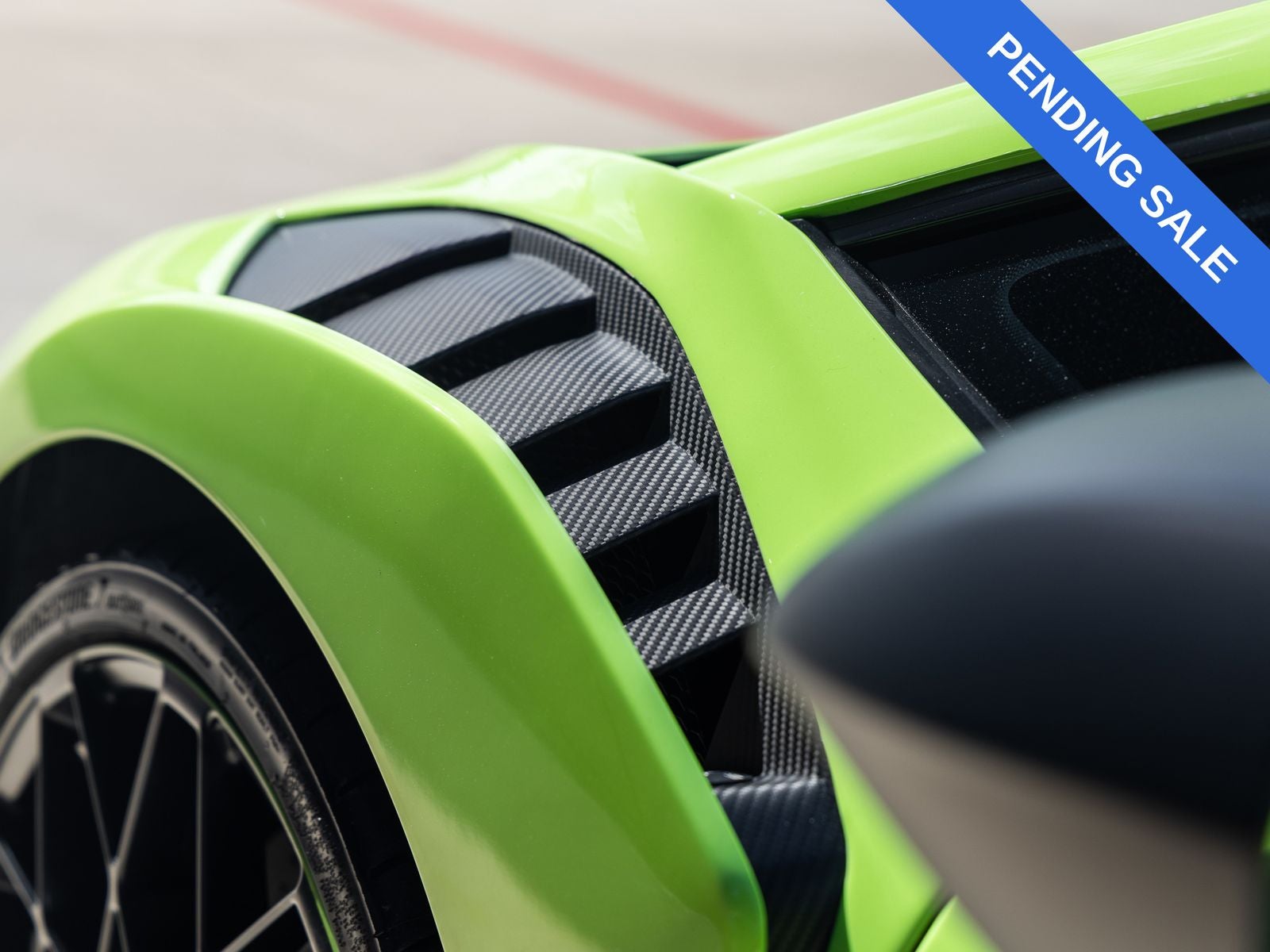 2023 Lamborghini Huracan STO Base
