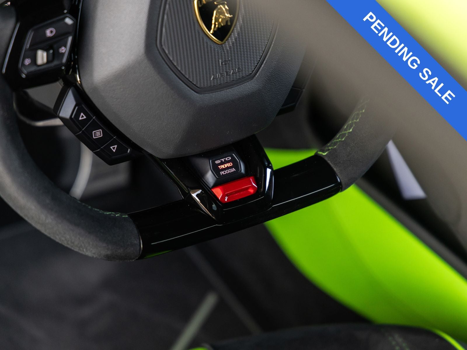 2023 Lamborghini Huracan STO Base