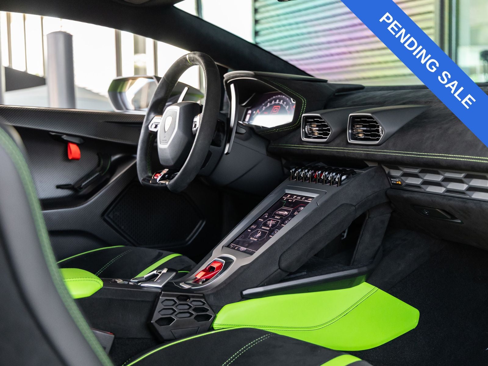 2023 Lamborghini Huracan STO Base