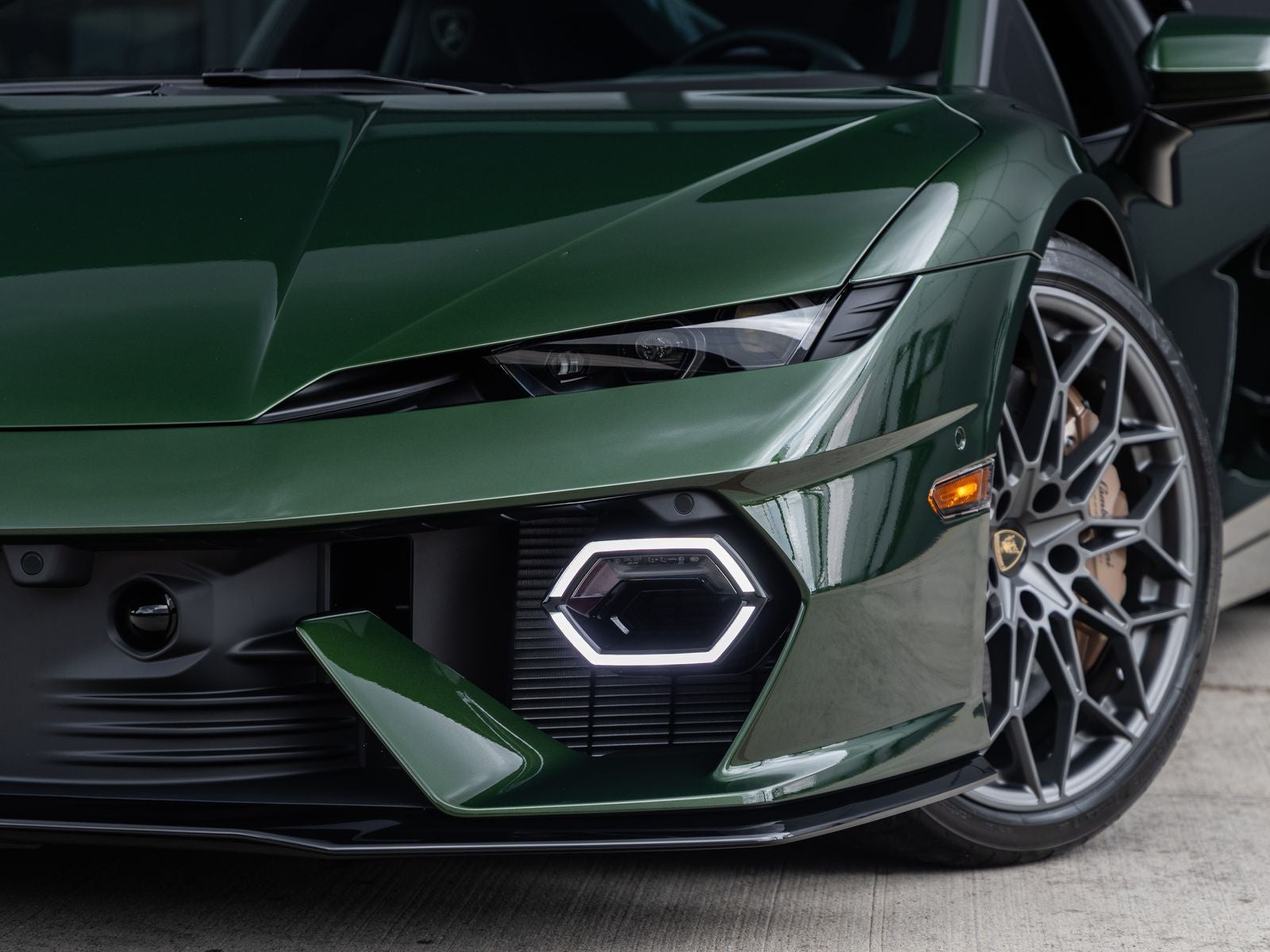2026 Lamborghini Temerario Base