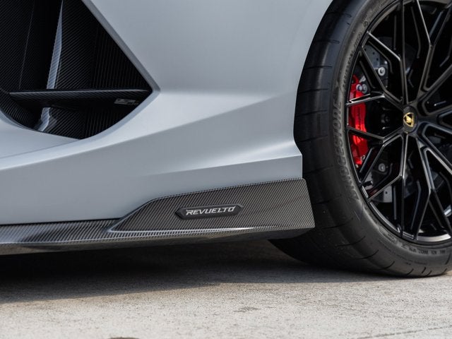 2024 Lamborghini Revuelto Base