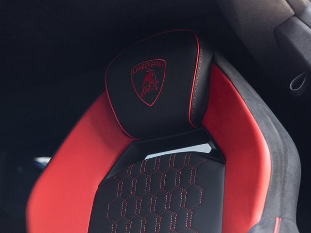 2024 Lamborghini Revuelto Base