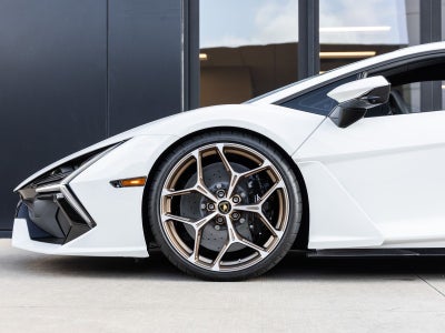 2024 Lamborghini Revuelto Base