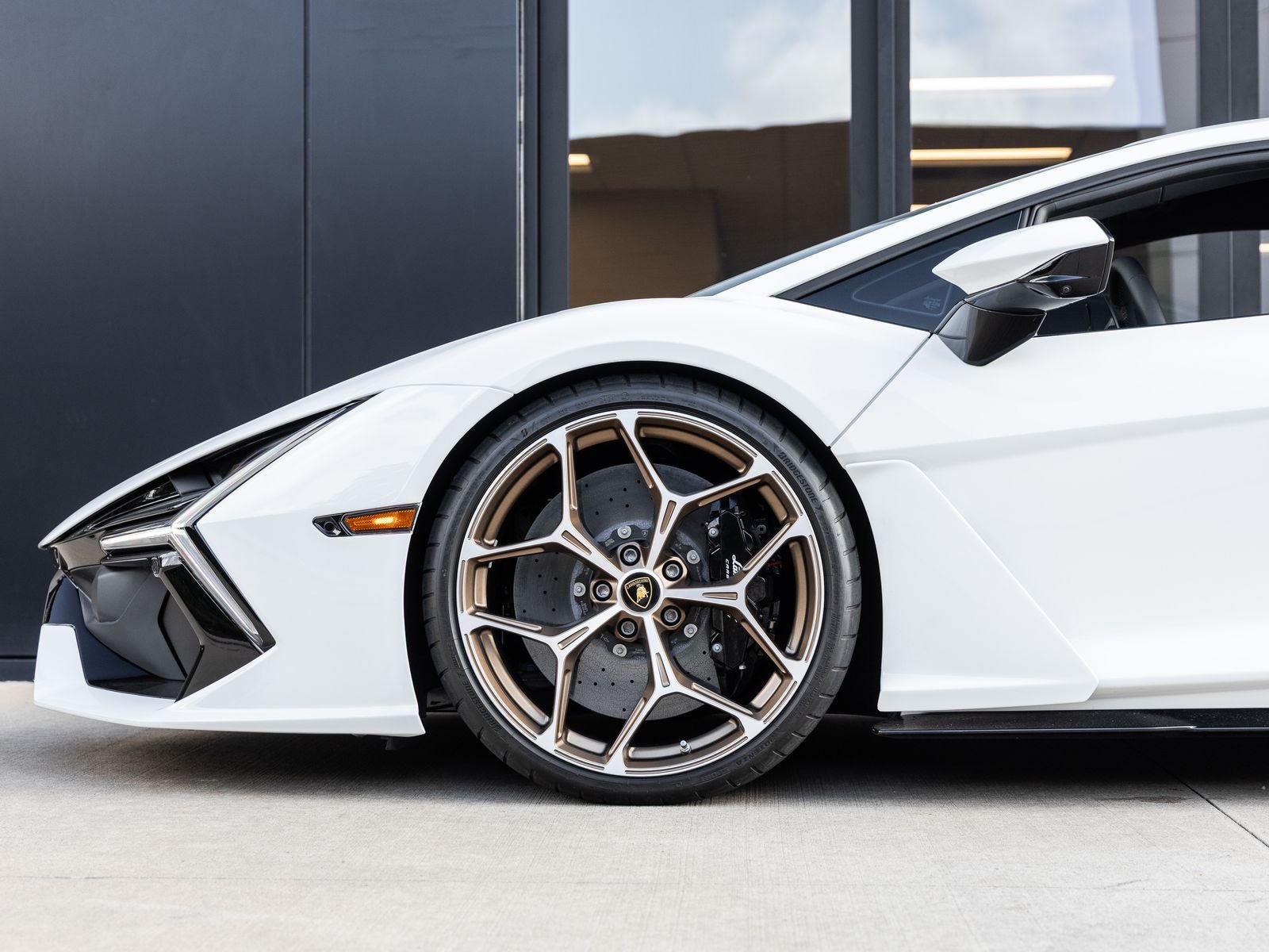 2024 Lamborghini Revuelto Base