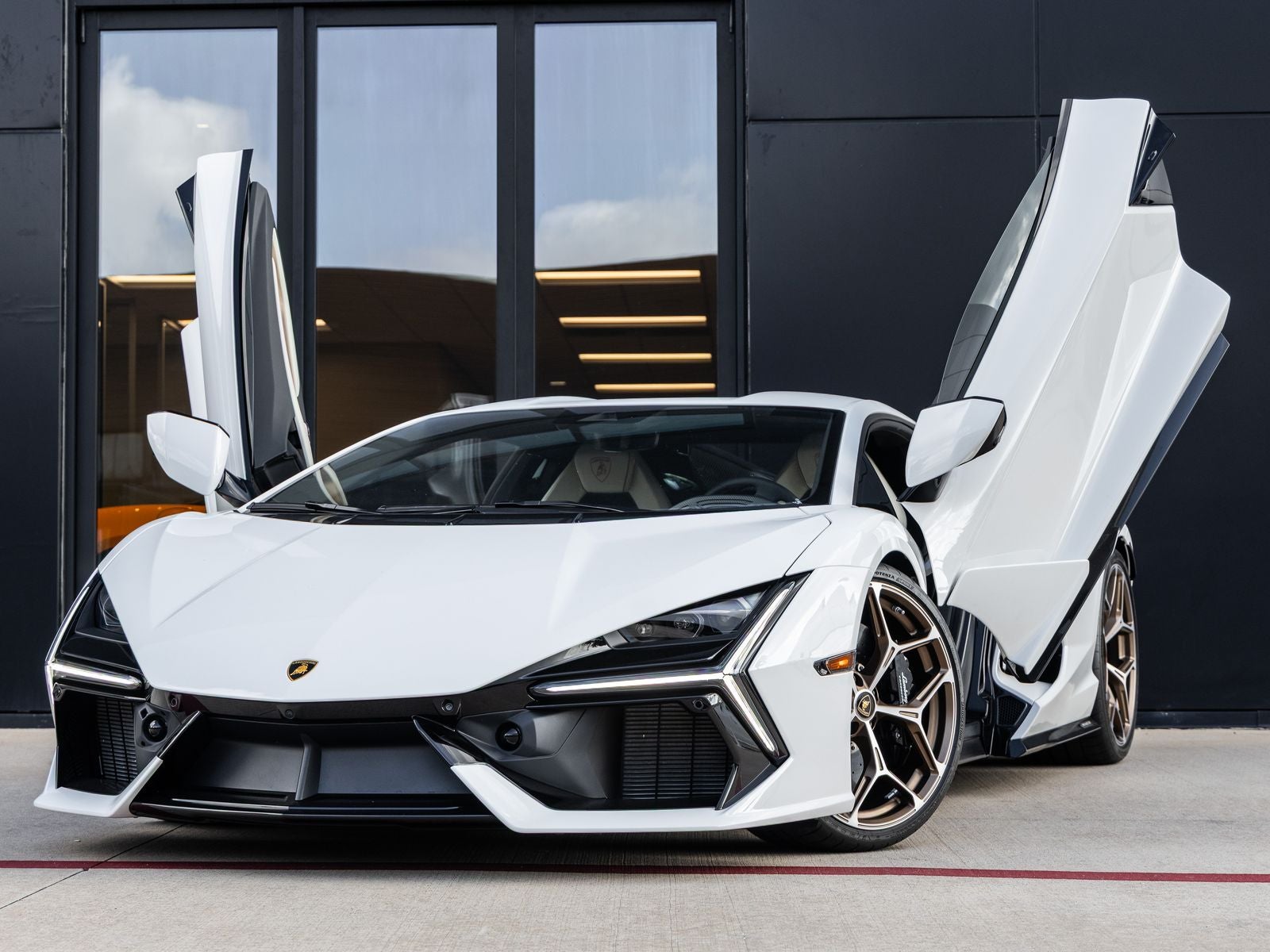 2024 Lamborghini Revuelto Base