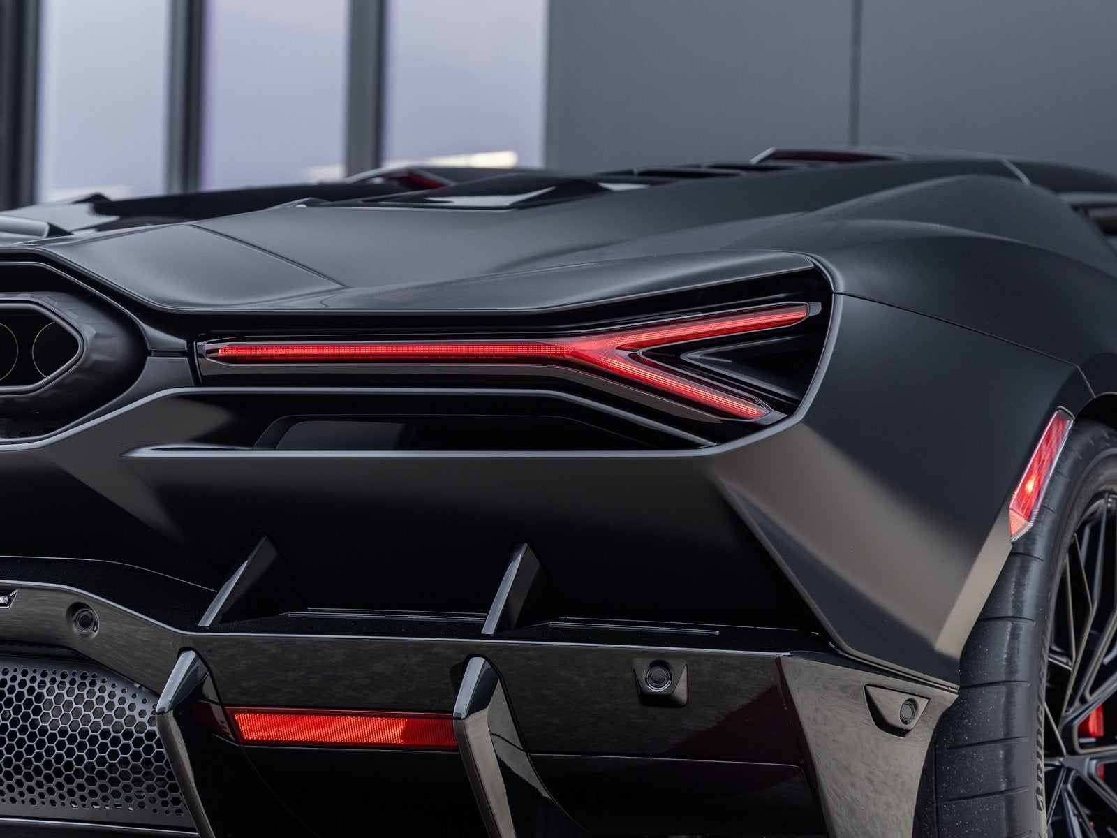 2024 Lamborghini Revuelto Base