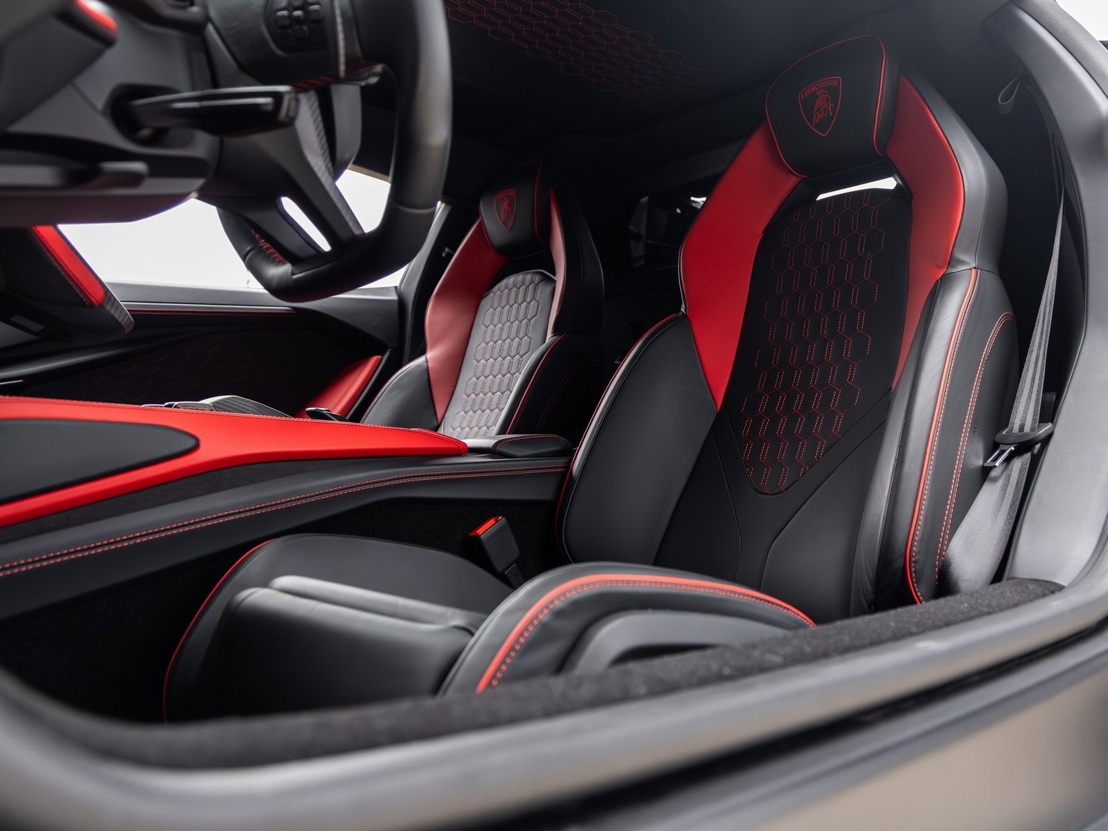 2024 Lamborghini Revuelto Base