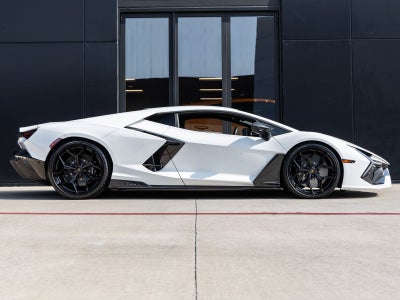 2024 Lamborghini Revuelto Base