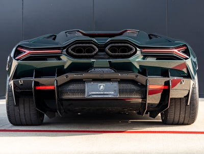 2025 Lamborghini Revuelto Base