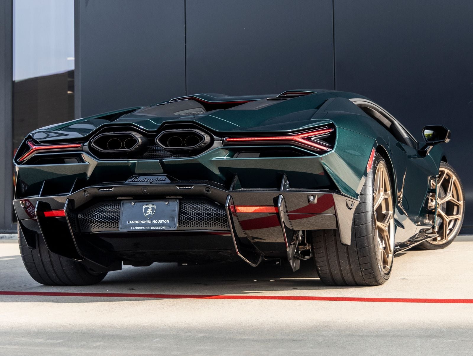 2025 Lamborghini Revuelto Base