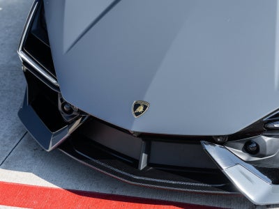 2025 Lamborghini Revuelto Base