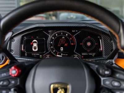 2025 Lamborghini Revuelto Base