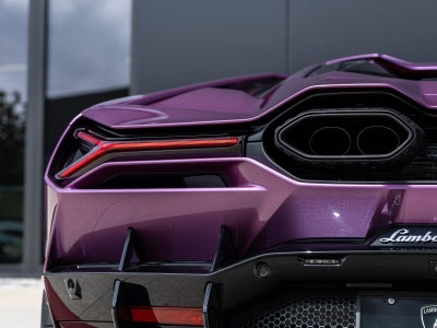 2025 Lamborghini Revuelto Base