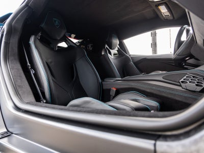 2025 Lamborghini Revuelto Base