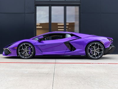 2025 Lamborghini Revuelto Base