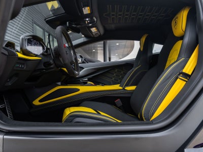 2025 Lamborghini Revuelto Base