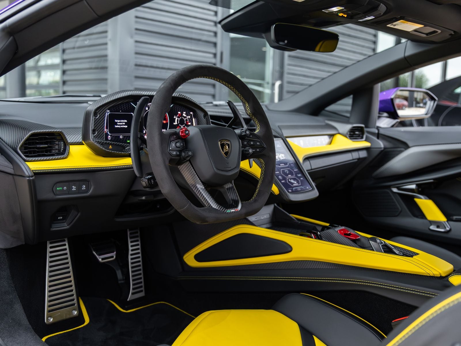 2025 Lamborghini Revuelto Base