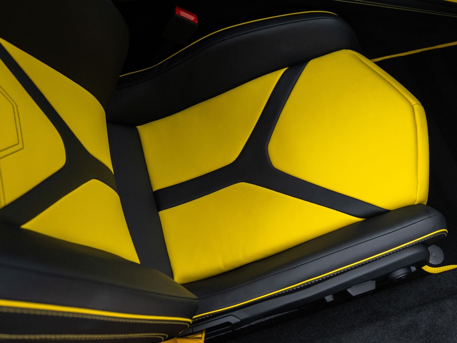 2025 Lamborghini Revuelto Base