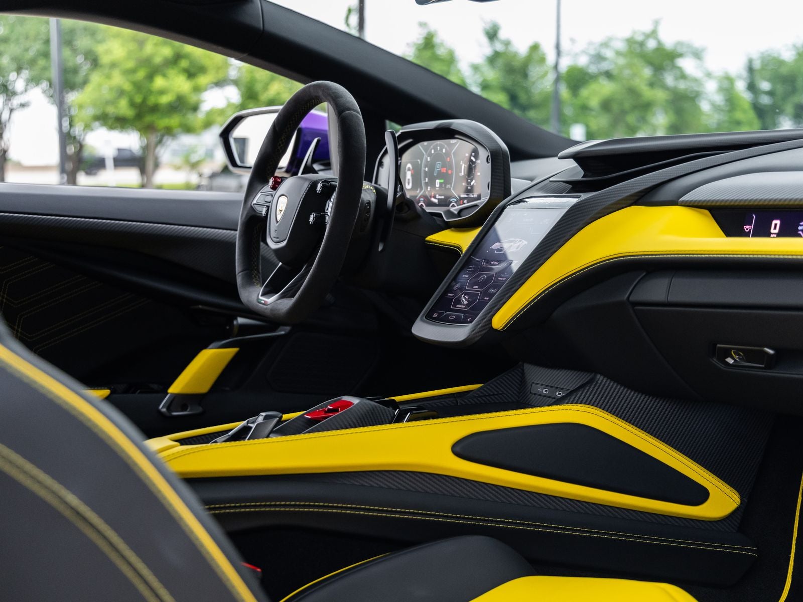 2025 Lamborghini Revuelto Base