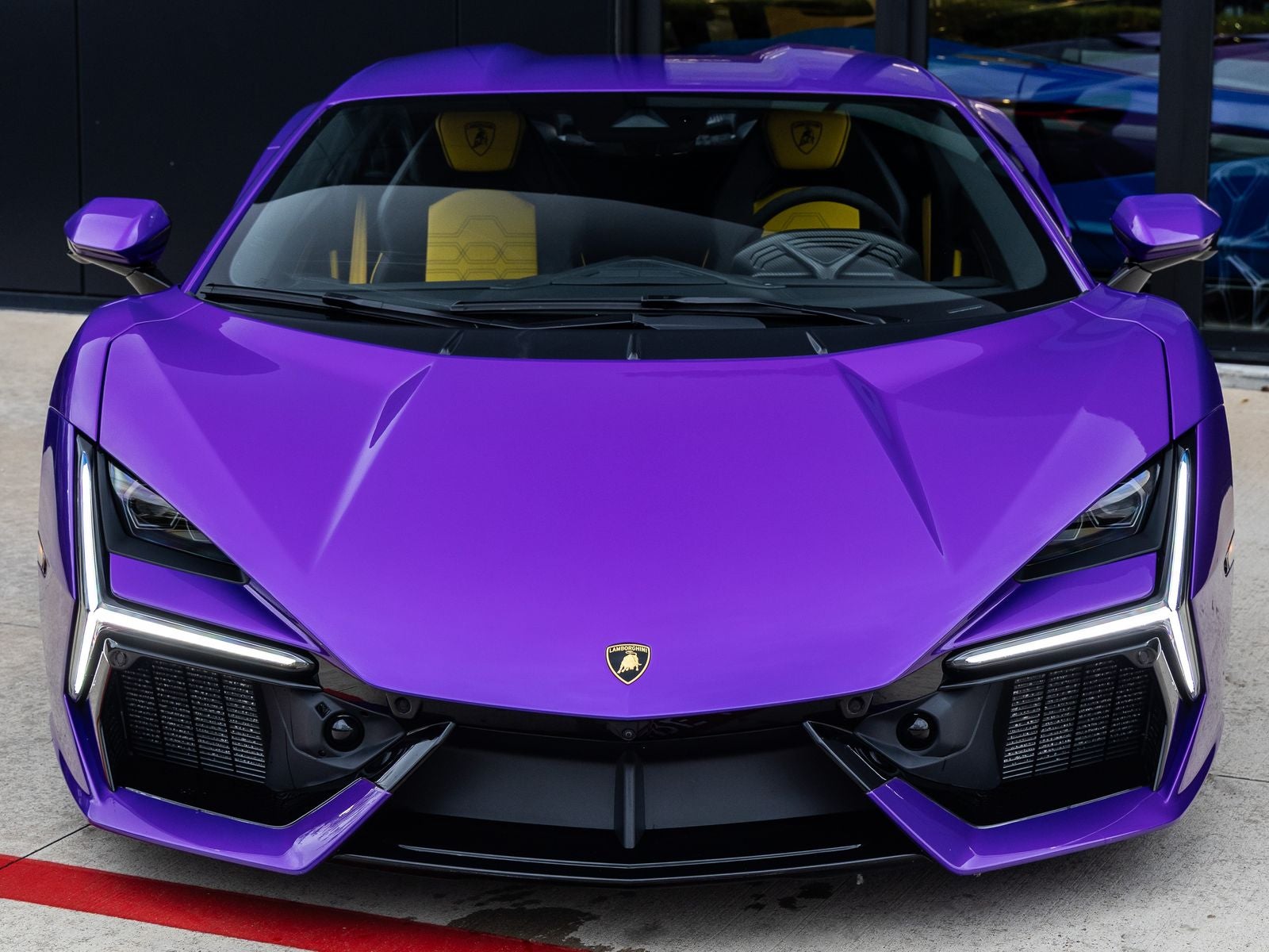 2025 Lamborghini Revuelto Base