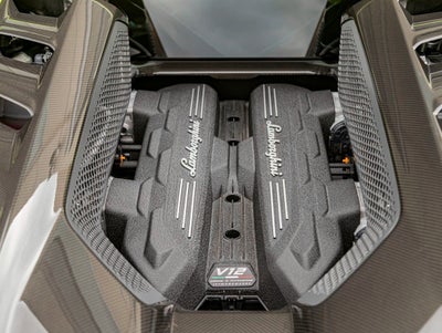 2025 Lamborghini Revuelto Base