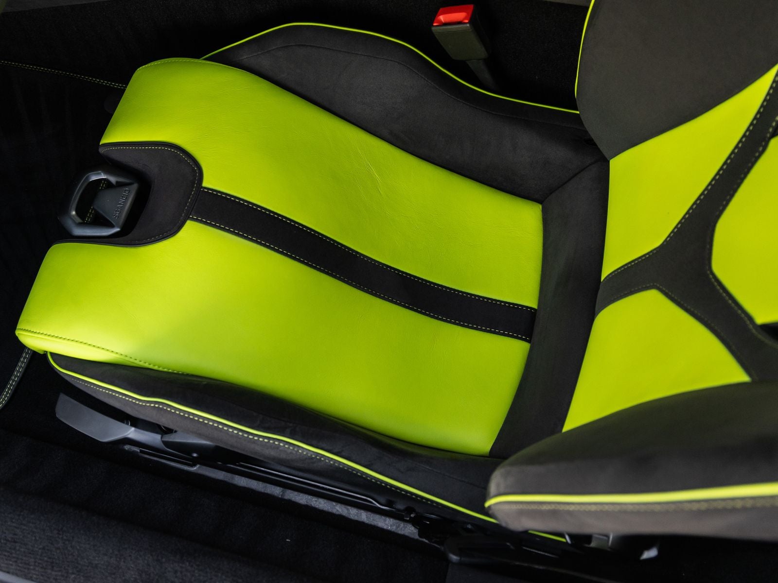 2025 Lamborghini Revuelto Base