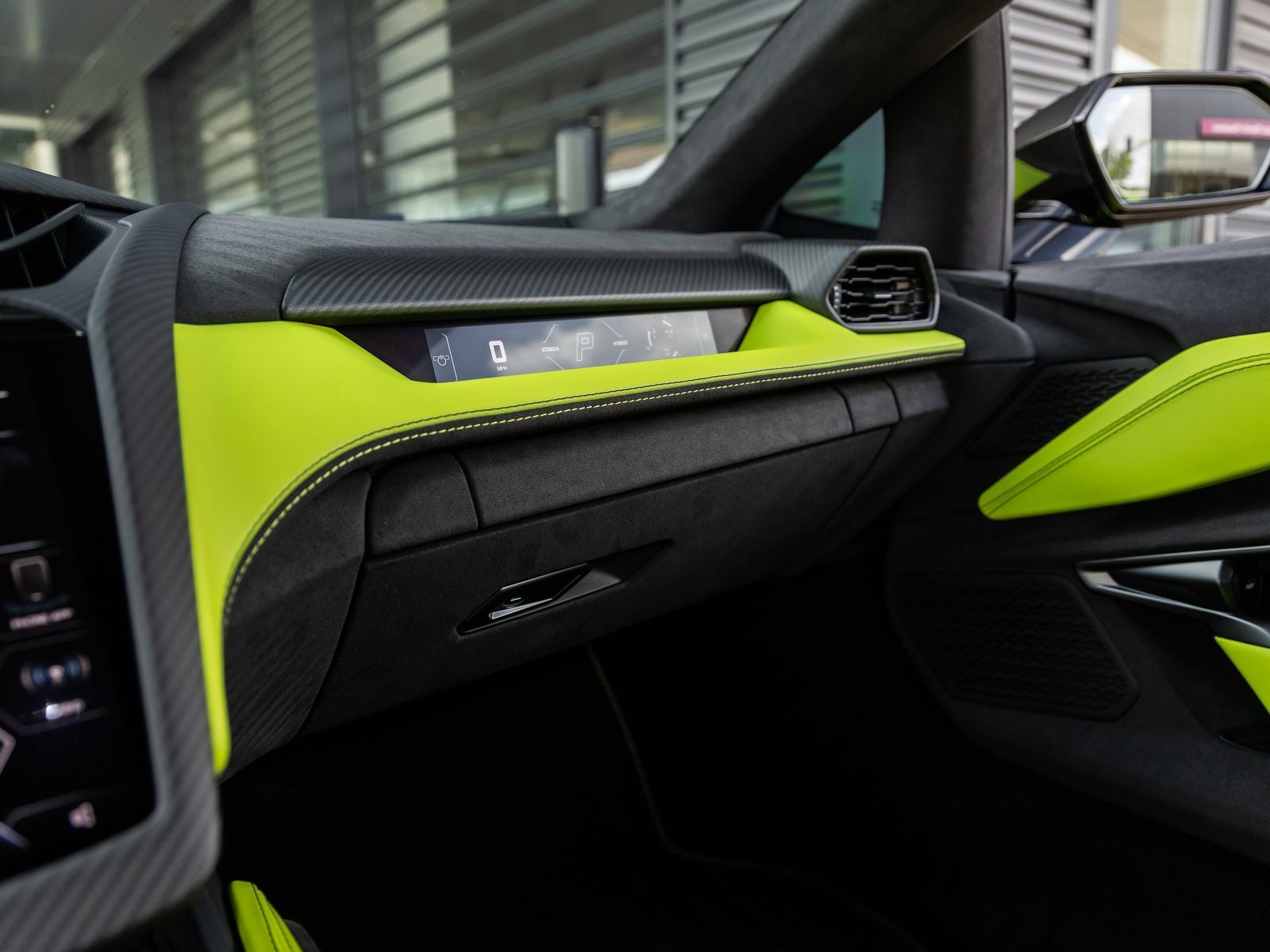 2025 Lamborghini Revuelto Base