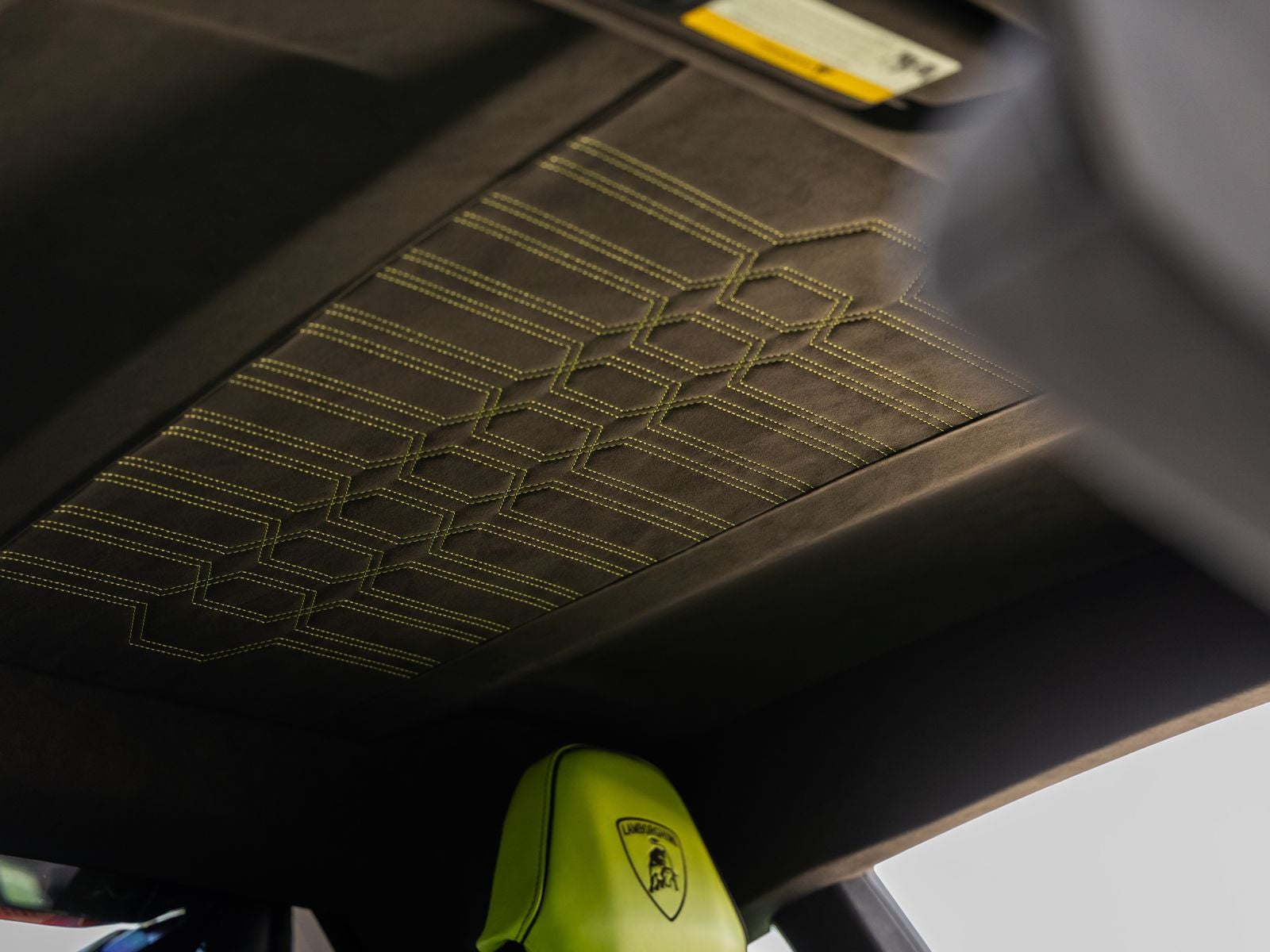 2025 Lamborghini Revuelto Base