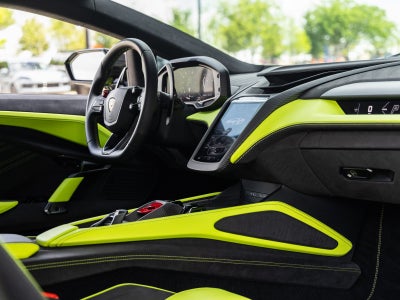 2025 Lamborghini Revuelto Base