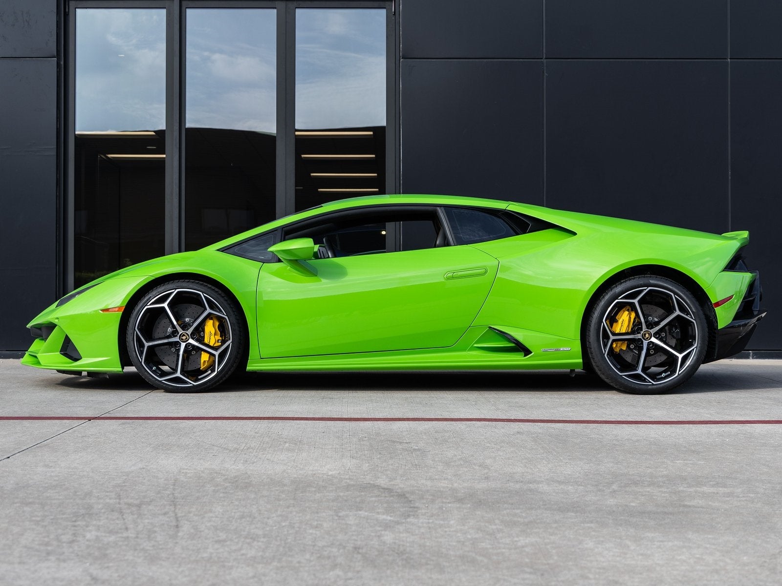 2020 Lamborghini Huracan EVO Base