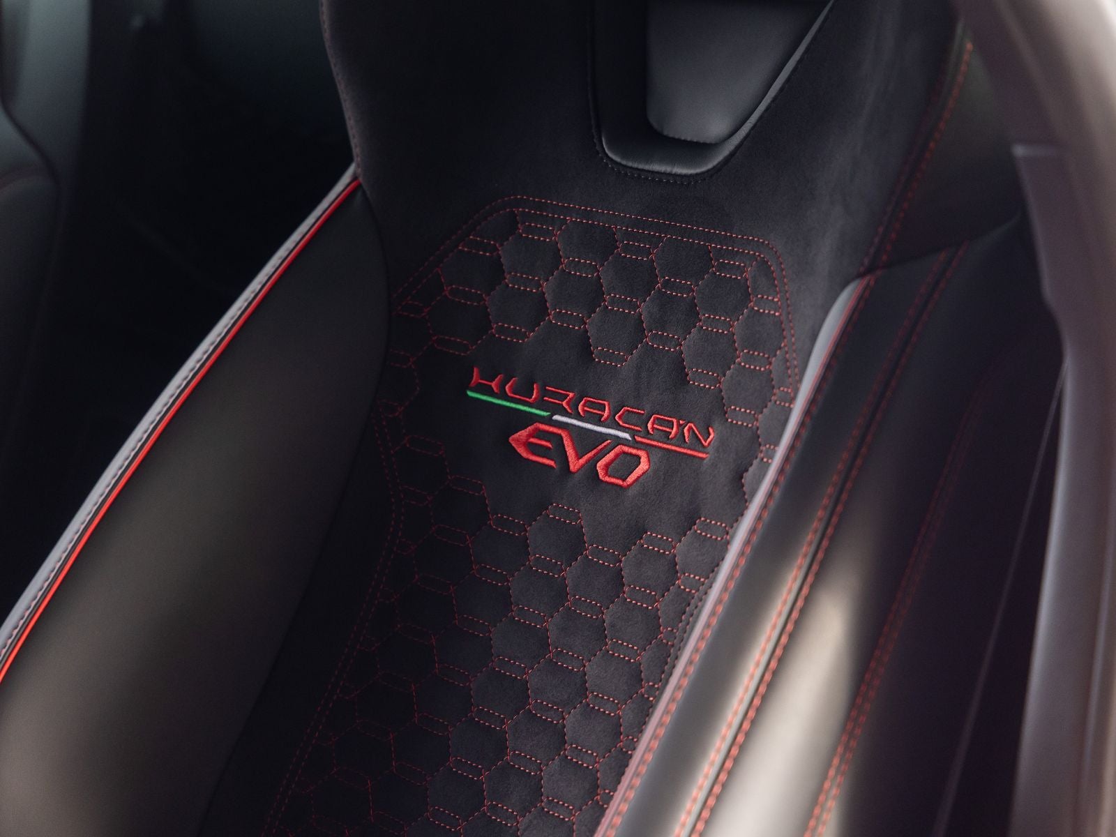 2023 Lamborghini Huracan EVO Base