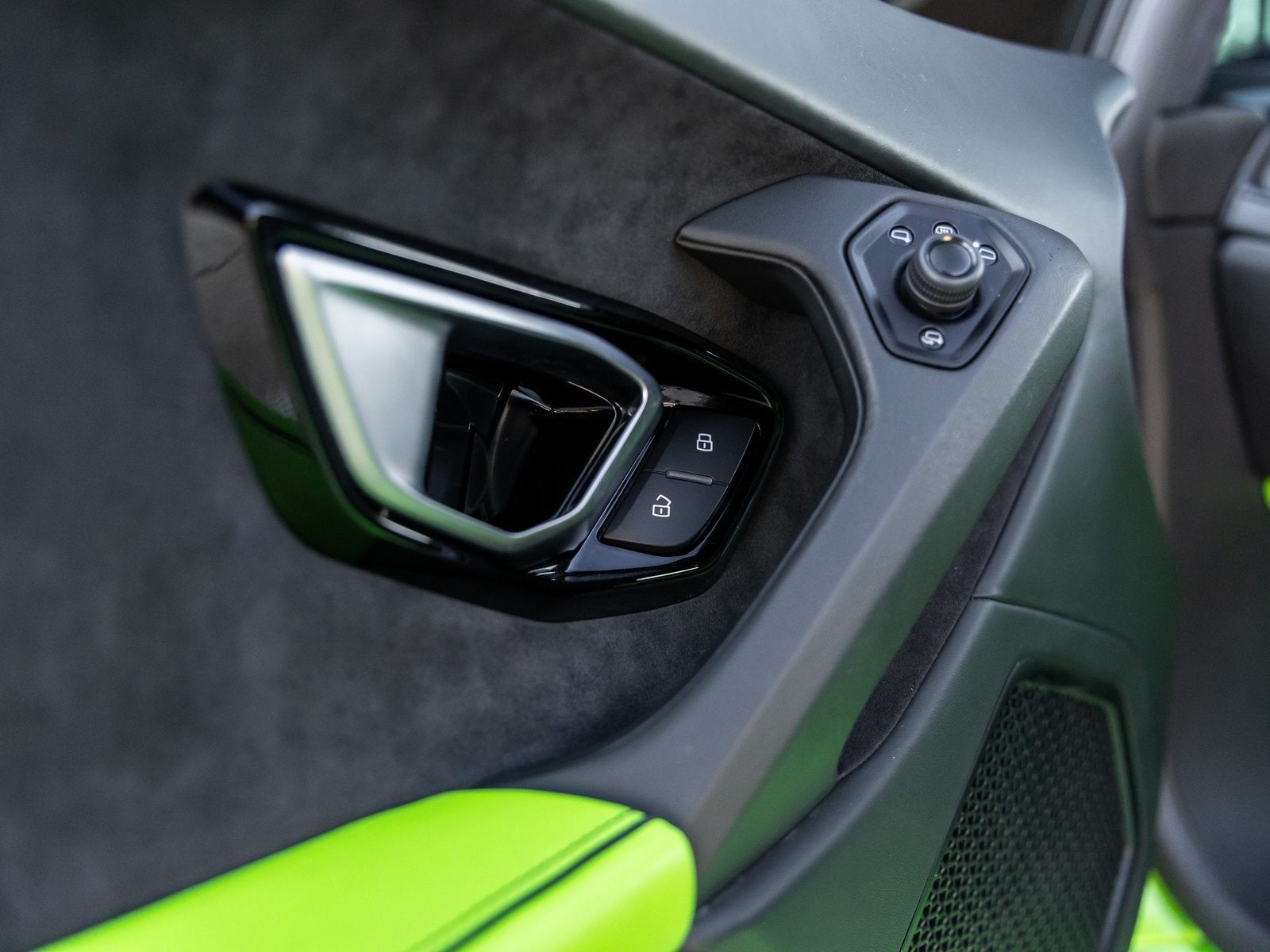 2022 Lamborghini Huracan EVO Base