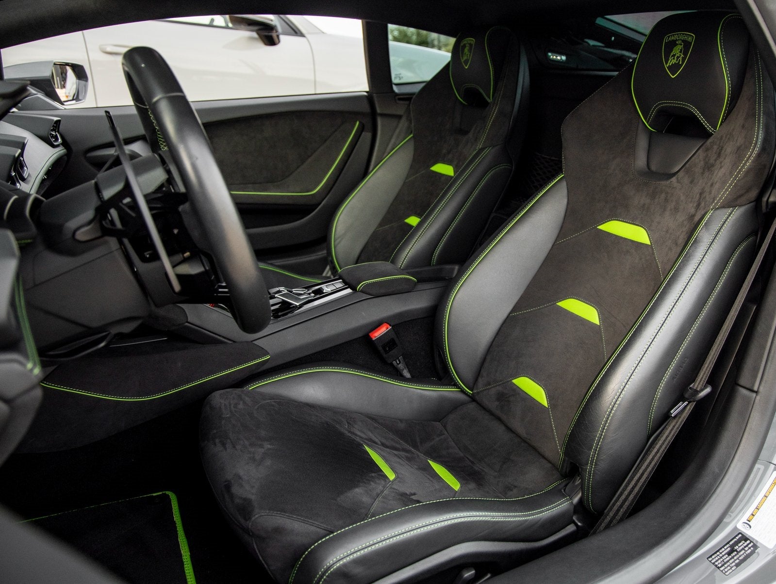 2021 Lamborghini Huracan EVO Base