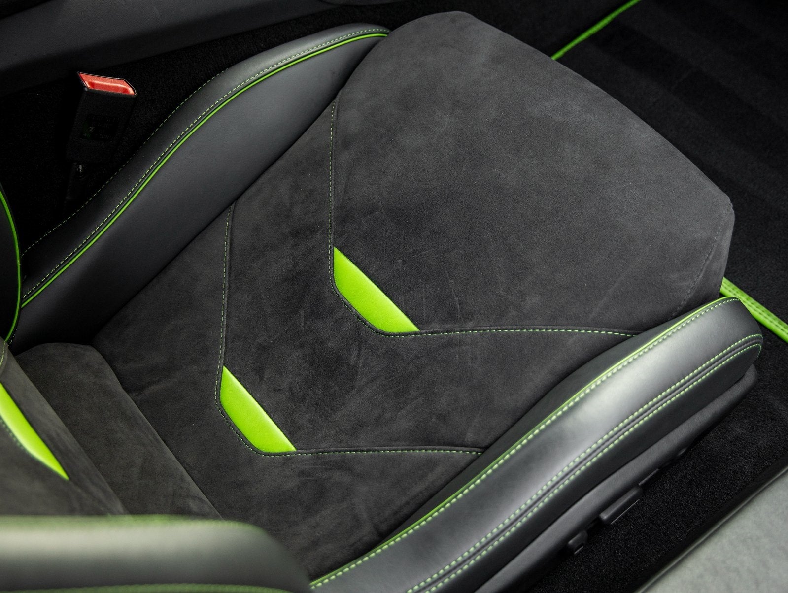 2021 Lamborghini Huracan EVO Base