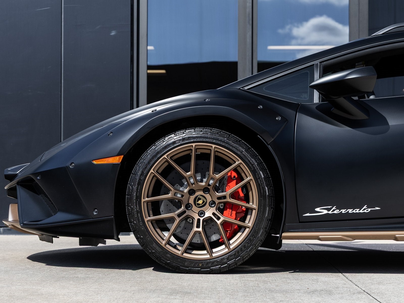 2024 Lamborghini Huracan Sterrato Base