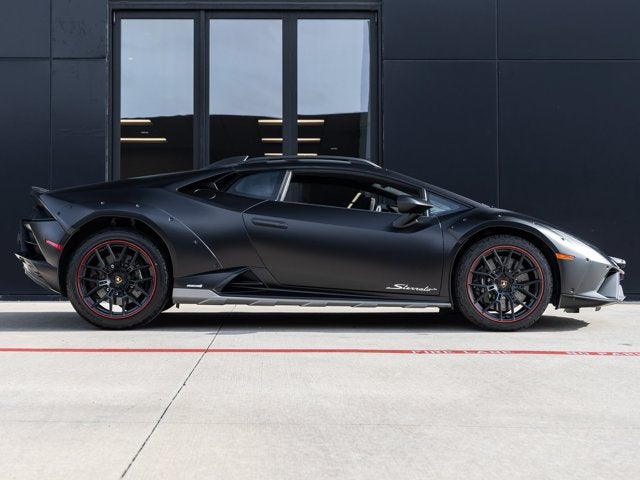 2023 Lamborghini Huracan Sterrato Base
