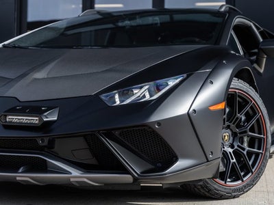 2023 Lamborghini Huracan Sterrato Base
